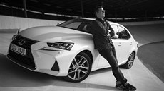 Automobilový designér Jaromír Čech a Lexus IS Automobilový designér Jaromír Čech a Lexus IS