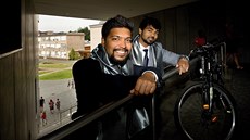 Včera v Liberci promovali také indičtí studenti Sudeep Sangamesh Babu (vlevo) a... Včera v Liberci promovali také indičtí studenti Sudeep Sangamesh Babu (vlevo) a...