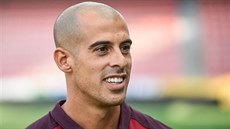 Izraelský ofenzivní fotbalista Tal Ben Haim během fotografování v dresu Sparty... Izraelský ofenzivní fotbalista Tal Ben Haim během fotografování v dresu Sparty...