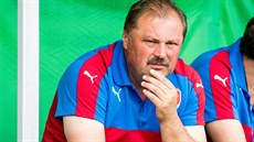 Petr Novák, lékař reprezentace během mistrovství Evropy do 21 let v Polsku. Petr Novák, lékař reprezentace během mistrovství Evropy do 21 let v Polsku.