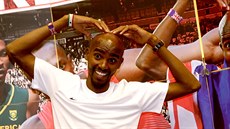 Britský běžec Mo Farah na tiskové konferenci před atletickým mítinkem Zlatá... Britský běžec Mo Farah na tiskové konferenci před atletickým mítinkem Zlatá...