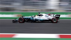 Lewis Hamilton pi kvalifikaci na Velkou cenu Ázerbájdánu