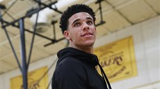 Lonzo Ball v tréninkovém areálu Los Angeles Lakers Lonzo Ball v tréninkovém areálu Los Angeles Lakers