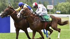 České derby získal Joseph v sedle s žokejem Jiřím Palíkem (vlevo) před Felixem... České derby získal Joseph v sedle s žokejem Jiřím Palíkem (vlevo) před Felixem...