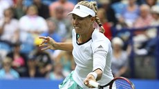 Angelique Kerberová returnuje v utkání proti Kristýn Plíkové na turnaji v...