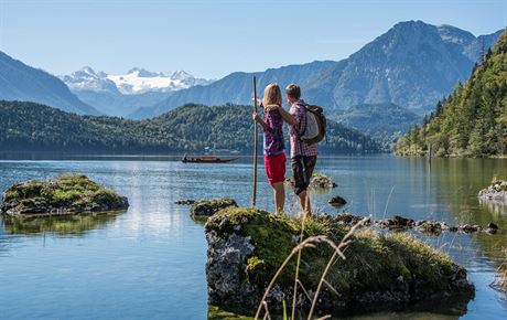 Krásné hory a romantická jezera. V Horním Rakousku se líbí sportovcm i...