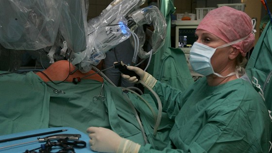 Olomoucká fakultní nemocnice vyuívá od roku 2009 pi nkterých operacích -...