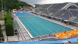 Bazény v Podolí: zákazy a v atnách jako sardinky