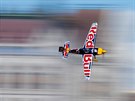 Martin onka bhem zvodu Red Bull Air race v Budapeti.