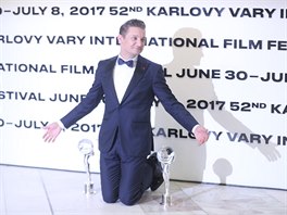 Jeremy Renner si ze závreného veera odnesl hned dv ceny (8. ervence 2017).