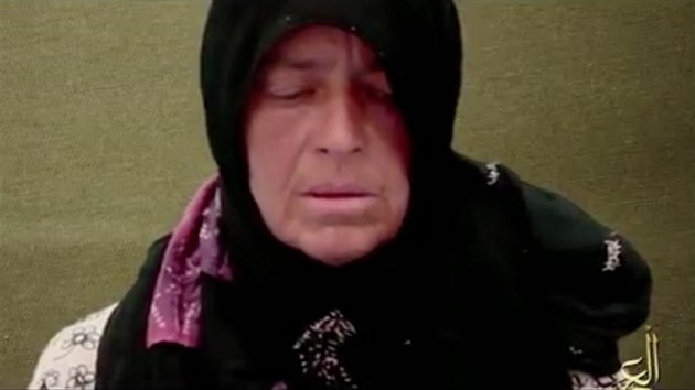 vcarka Beatrice Stocklyov na videu, kter zveejnila skupina islamist v Mali napojen na al-Kidu (2. ervence 2017)