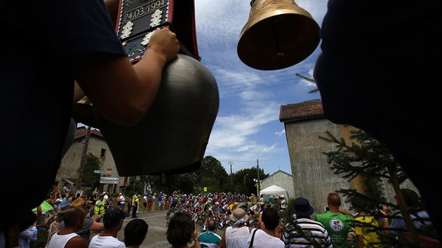 Krsa Tour de France zachycen v prhu osm etapy.