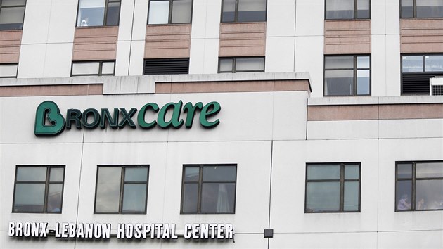 Nemocnice Bronx Lebanon Hospital v New Yorku, v n zatoil stelec ozbrojen automatickou zbran. (30.6.2017)