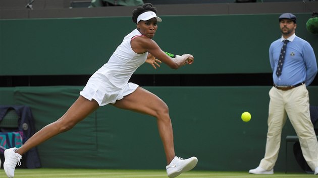 Amerianka Venus Williamsov v prvnm kole Wimbledonu.