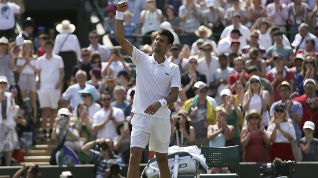 Novak Djokovi slav postup do 3. kola Wimbledonu.