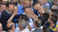 Syrský prezident Baár Asad v Hamá (25. ervna 2017)