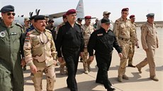Irácký premiér Hajdar Abádí pijel do Mosulu poblahopát vojákm (9. ervenec...