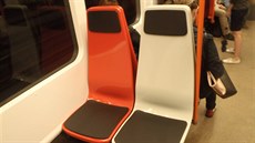 Deník Metro také vyrazil do podzemní dráhy, aby si nová sedadla vyzkouel.