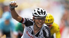 ZBYTENÁ RADOST. Warren Barguil si myslí, e vyhrál devátou etapu Tour de...