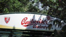 V rakouském Schweizerhausu si český Budvar oblíbili. V rakouském Schweizerhausu si český Budvar oblíbili.