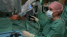 Olomoucká fakultní nemocnice využívá od roku 2009 při některých operacích -... Olomoucká fakultní nemocnice využívá od roku 2009 při některých operacích -...