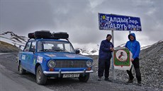 Průsmyk Taldyk v pohoří Pamíro-Alaj v Kyrgyzstánu Průsmyk Taldyk v pohoří Pamíro-Alaj v Kyrgyzstánu