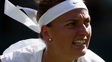 Petra Kvitová pi prvním kole Wimbledonu proti védce Johann Larssonové.