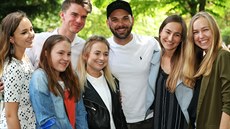 Youtubeři se na karlovarském festivalu setkali s fanoušky (4. července 2017). Youtubeři se na karlovarském festivalu setkali s fanoušky (4. července 2017).
