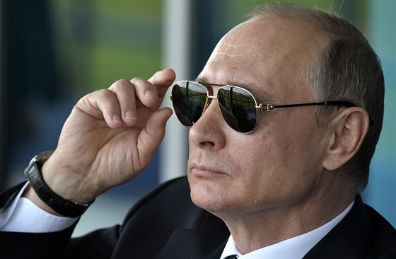 Ruský prezident Vladimir Putin na letecké pehlídce nedaleko Moskvy (18....