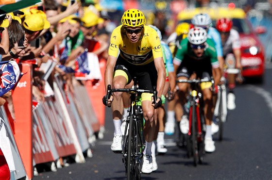 LÍDR SKORO V CÍLI. Chris Froome v závru patnácté etapy Tour de France.