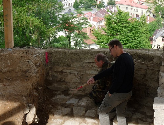 Práce archeolog na hrad v Brandýse nad Orlicí.