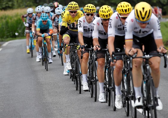Momentka z dvanct etapy Tour de France.