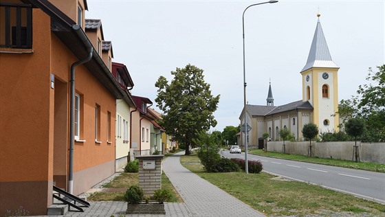 Troubky na Perovsku nemají ani dvacet let po katastrofálních záplavách roku 1997 protipovodovou ochranu. Obec si nakonec postavila naerno dv doasné hráze.