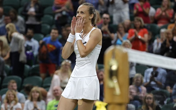 Nadená Magdaléna Rybáriková po postupu do wimbledonského semifinále.