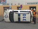 Neslyc ena v Plzni narazila do vozu mstsk policie jedoucho k zsahu....