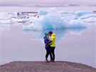 Tradiní sled spolených ivotních krok islandského páru je následující: sex,...