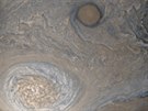 Zpracovaná verze snímku pořízeného z výšky 11 400 km nad severní polokouli... Zpracovaná verze snímku pořízeného z výšky 11 400 km nad severní polokouli...