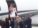 Princ William, vévodkyn Kate a jejich dti piletli do Varavy (17. ervence...