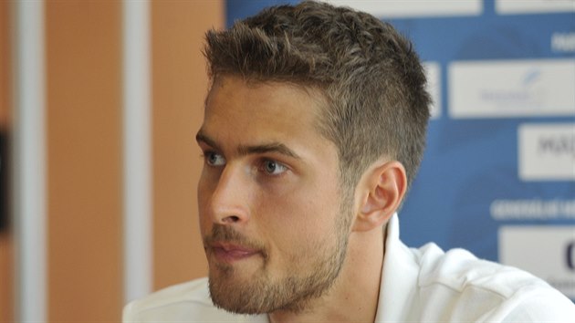 Tomáš Kyzlink na tiskové konferenci k širší nominaci českých basketbalistů na... Tomáš Kyzlink na tiskové konferenci k širší nominaci českých basketbalistů na...