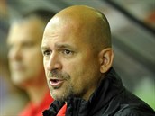 Trenér Pardubic Miloš Holaň. Trenér Pardubic Miloš Holaň.