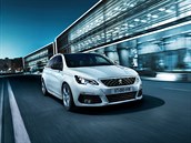 Nový Peugeot 308 dokazuje, že budoucnost dieselů je vše, jen ne růžová. Nový Peugeot 308 dokazuje, že budoucnost dieselů je vše, jen ne růžová.