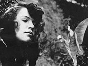 Před 100 lety vznikly fotografie víl z Cottingley Před 100 lety vznikly fotografie víl z Cottingley