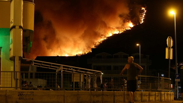 Chorvatt hasii bojuj s pory nedaleko Splitu (17. ervence 2017)