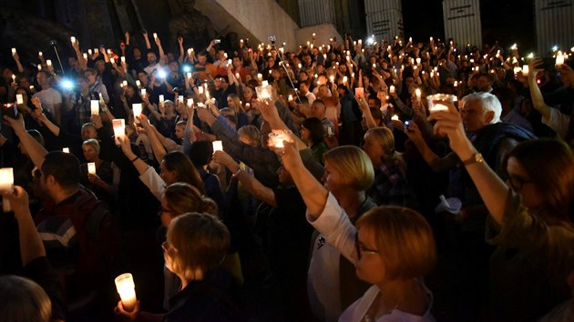 Protesty proti snaze polsk vldn strany Prvo a spravedlnost ovldnout justici (16. ervence 2017)