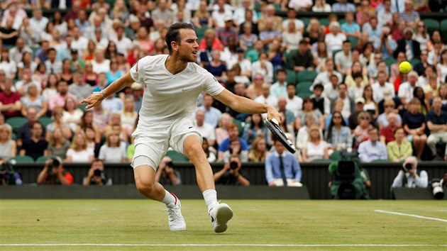 Adrian Mannarino v osmifinle Wimbledonu.