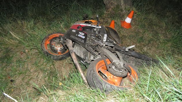 Ujdjc motork u Budjovic tce zranil sebe i svou spolujezdkyni.