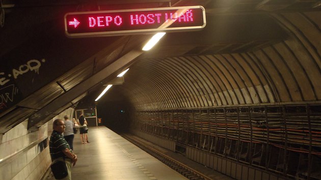Oprava nstupit ve stanici metra Muzeum bude trvat pt msc a zkomplikuje pohyb cestujcch.