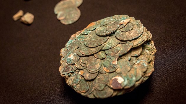 Slepenec minc nalezen v arelu soukromho zemdlce v Kuei.