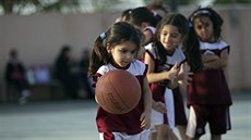 Dívky v soukromém sportovním klubu ve mst Didda v Saúdské Arábii. (11.7....
