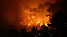 Chorvatští hasiči bojují s požáry nedaleko Splitu (17. července 2017) Chorvatští hasiči bojují s požáry nedaleko Splitu (17. července 2017)